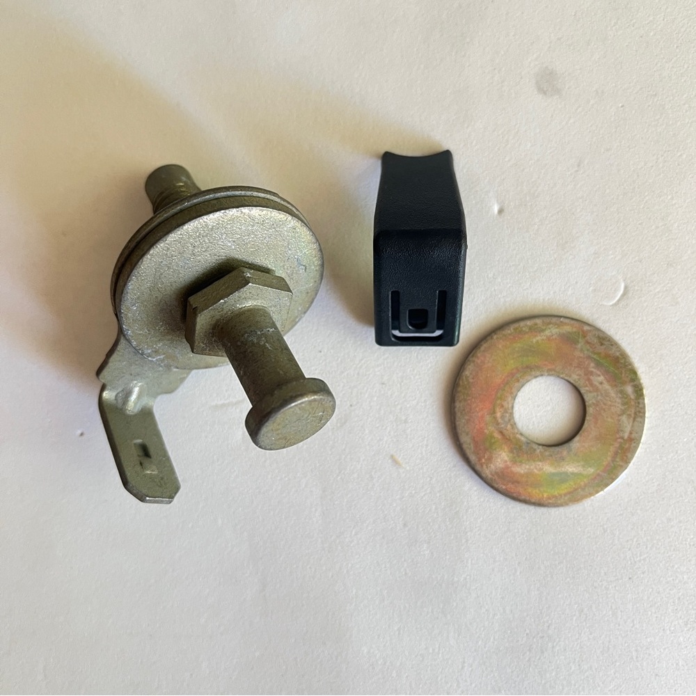 OEM JEEP door latch Hardware Set with Black Clip. For Any door. 1980’s-1990’s XJ
